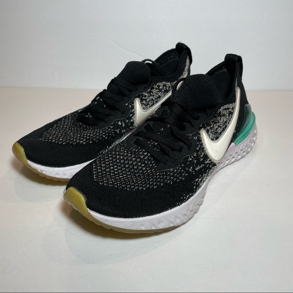 Nike Epic React Flyknit 2‎ GS - Bleached Coral - GS S: 7Y/W 8.5 No Box/Pre-owned - Picture 2 of 8